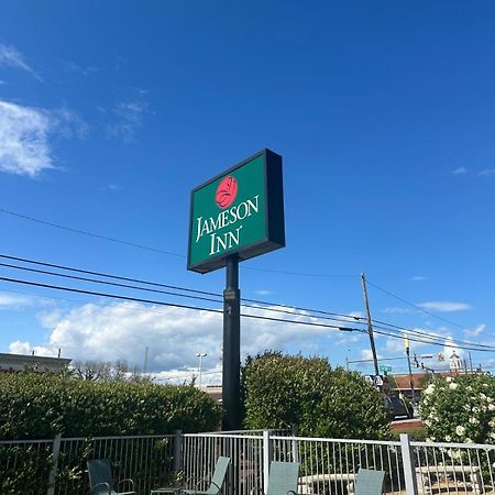 ジェームソン イン ウィンダー エクステリア 写真