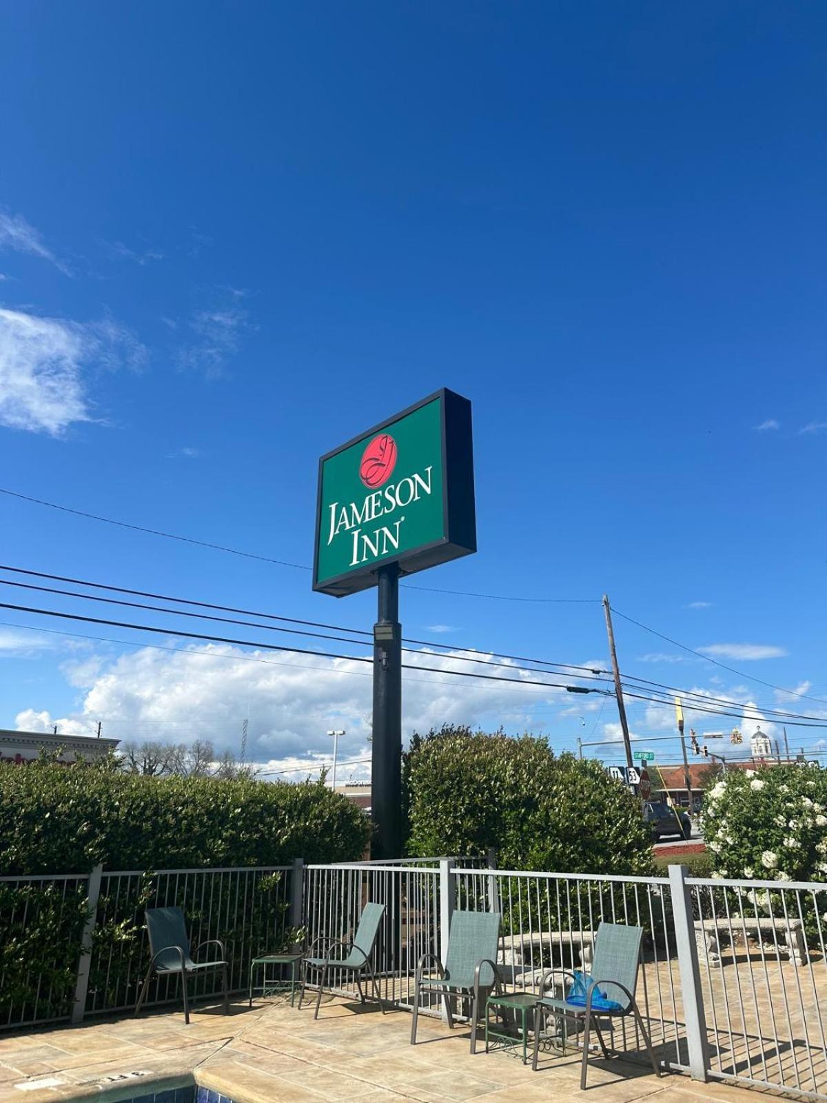 ジェームソン イン ウィンダー エクステリア 写真